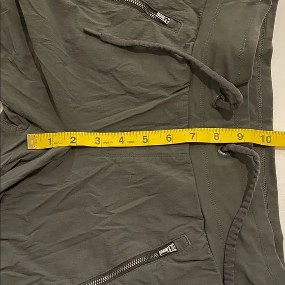 Athleta Drawstring Jogger Pants with Zip Pockets - Picture 4 of 6